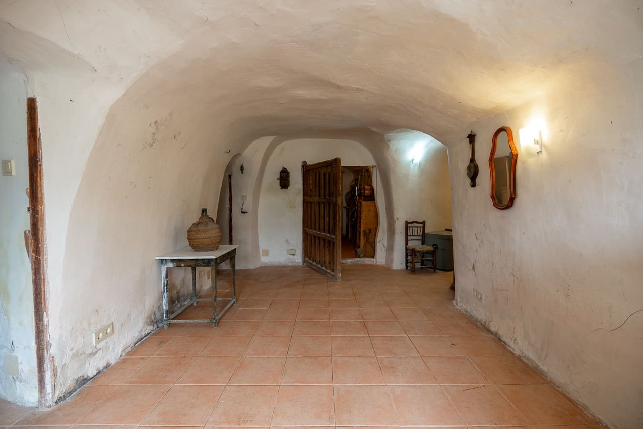 4 soveværelse Hulehus til salg i Algayat med swimmingpool - € 149.950 (Ref: 9312066)