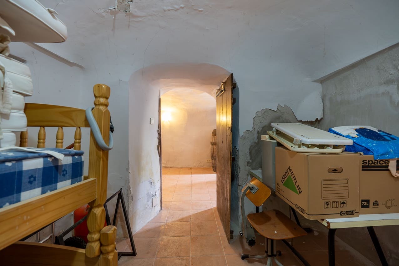 4 soveværelse Hulehus til salg i Algayat med swimmingpool - € 149.950 (Ref: 9312066)