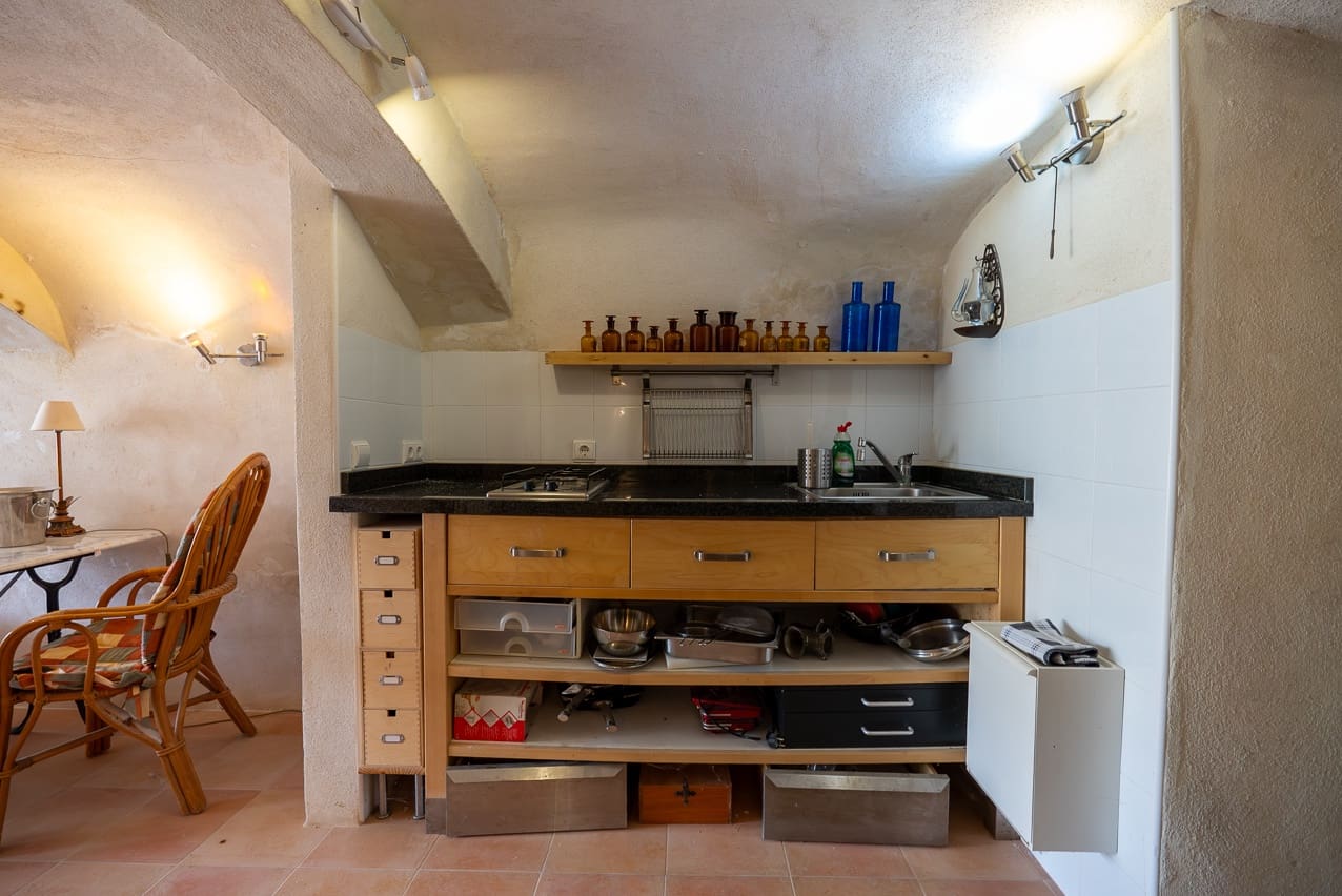 4 soveværelse Hulehus til salg i Algayat med swimmingpool - € 149.950 (Ref: 9312066)