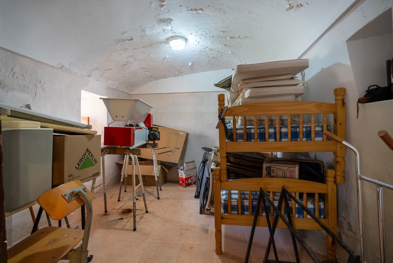 4 soveværelse Hulehus til salg i Algayat med swimmingpool - € 149.950 (Ref: 9312066)