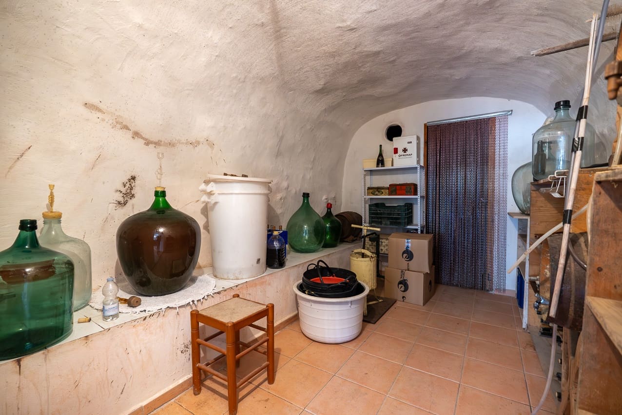 4 soveværelse Hulehus til salg i Algayat med swimmingpool - € 149.950 (Ref: 9312066)