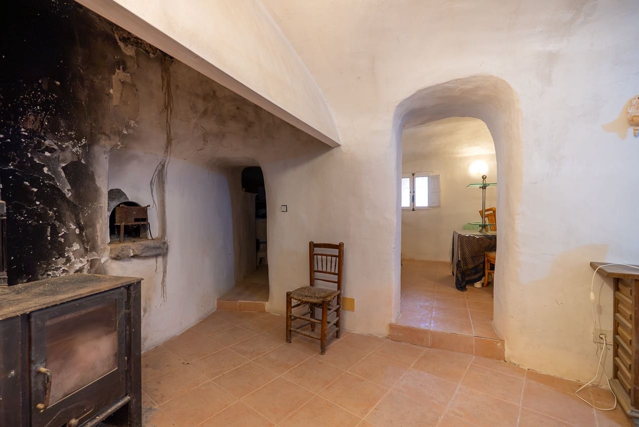 4 soveværelse Hulehus til salg i Algayat med swimmingpool - € 149.950 (Ref: 9312066)