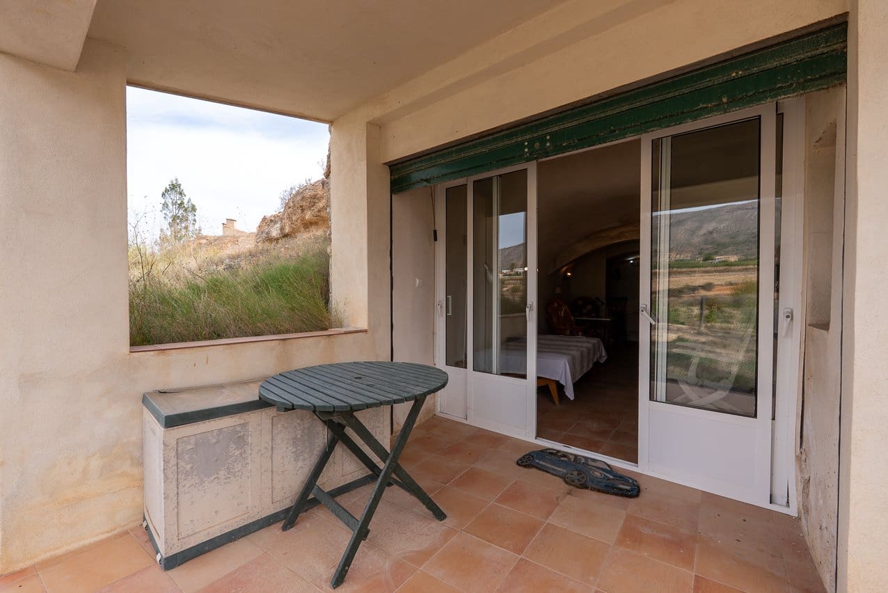 4 bedroom Cave House for sale in Algayat with pool - € 149,950 (Ref: 9312066)