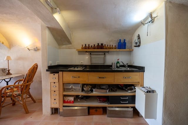 4 soveværelse Hulehus til salg i Algayat, La Romana med swimmingpool - € 149.950 (Ref: 9312066)