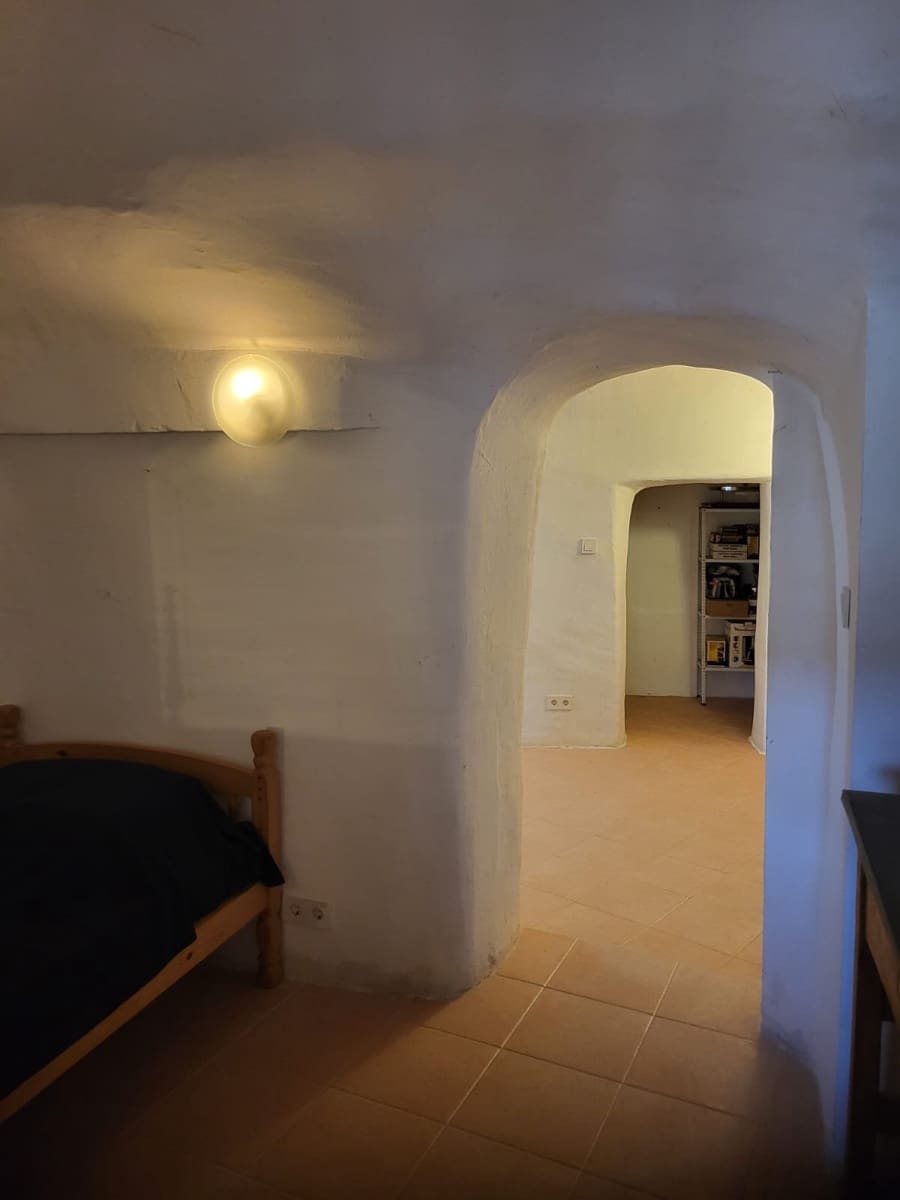 4 bedroom Cave House for sale in Algayat with pool - € 149,950 (Ref: 9312066)