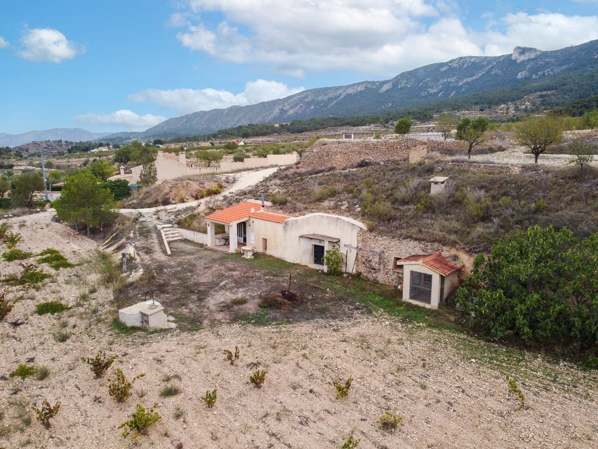 4 bedroom Cave House for sale in Algayat with pool - € 149,950 (Ref: 9312066)