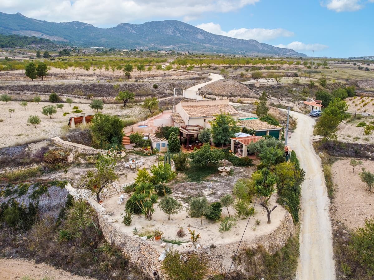 5 sovrum Finca/Hus på landet till salu i La Romana med pool - 270 000 € (Ref: 9312067)