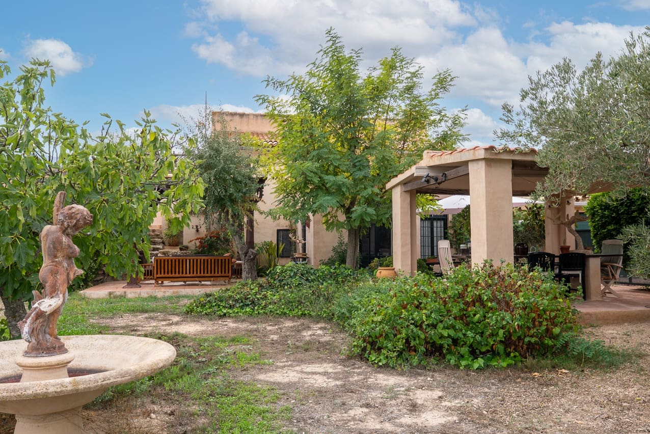 5 sovrum Finca/Hus på landet till salu i La Romana med pool - 270 000 € (Ref: 9312067)