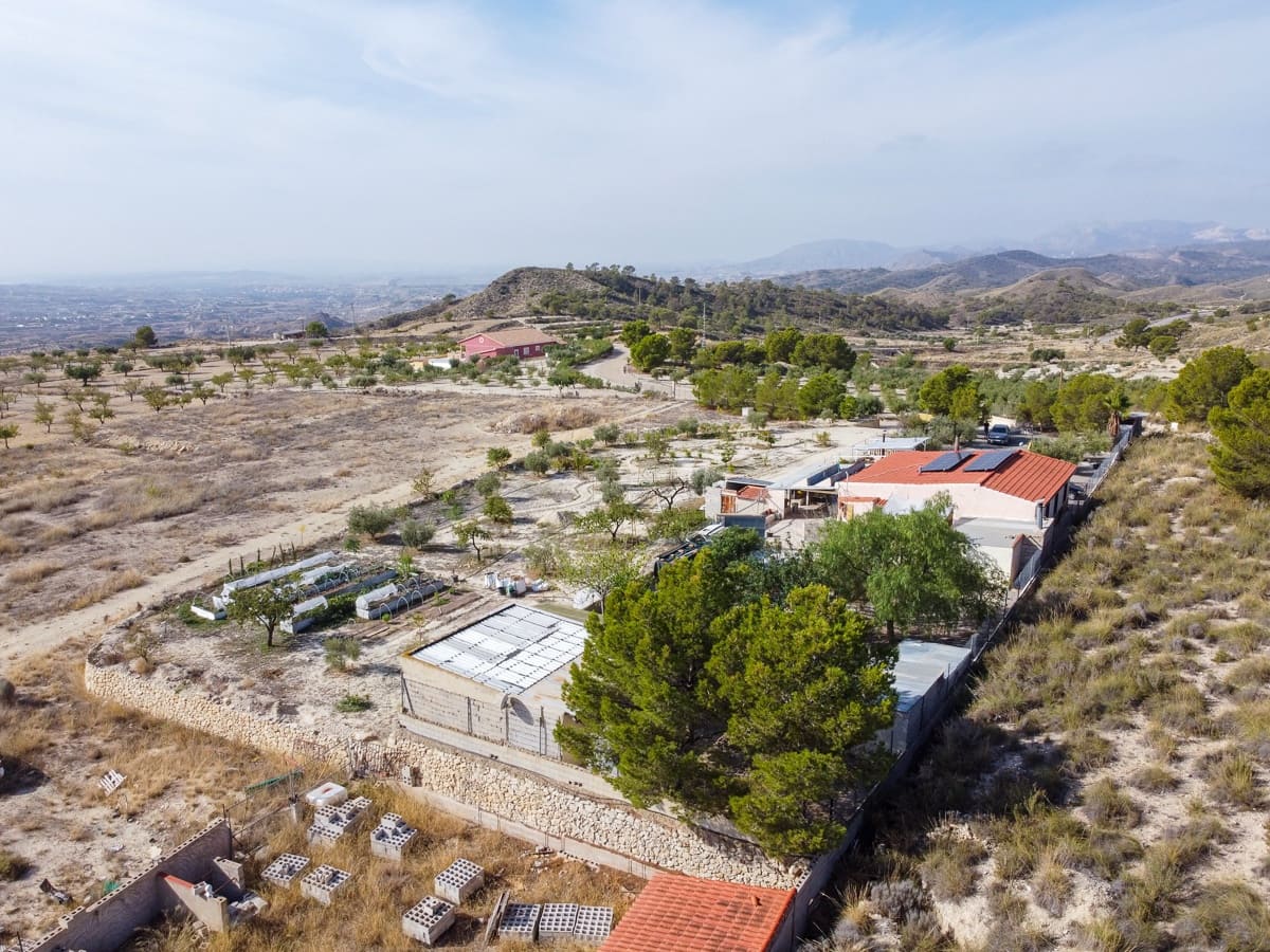 5 slaapkamer Finca/Landhuis te koop in Macisvenda met zwembad - € 285.000 (Ref: 9312068)