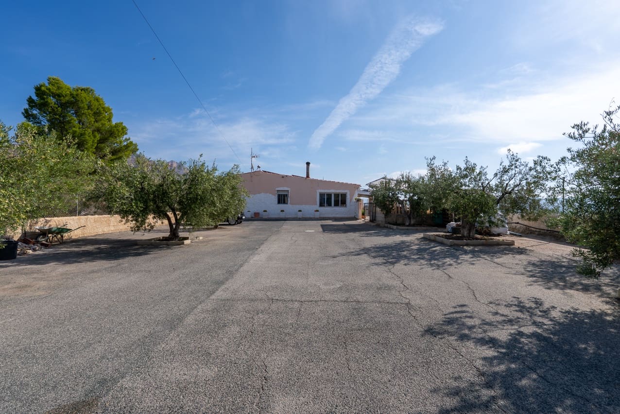 5 slaapkamer Finca/Landhuis te koop in Macisvenda met zwembad - € 285.000 (Ref: 9312068)