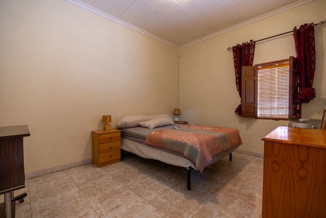 3 soverom Hus til salgs i Pinoso med svømmebasseng - € 110 000 (Ref: 9319966)