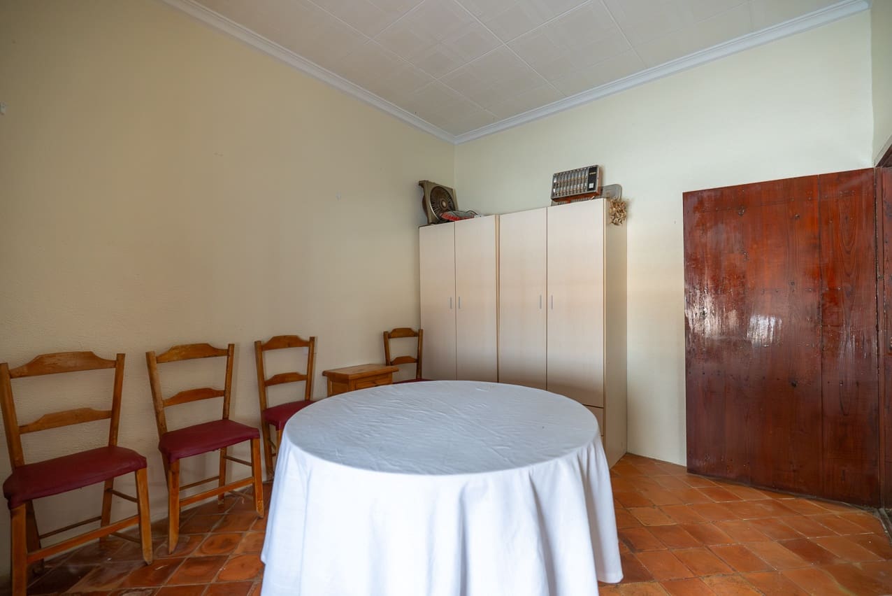 3 soverom Hus til salgs i Pinoso med svømmebasseng - € 110 000 (Ref: 9319966)