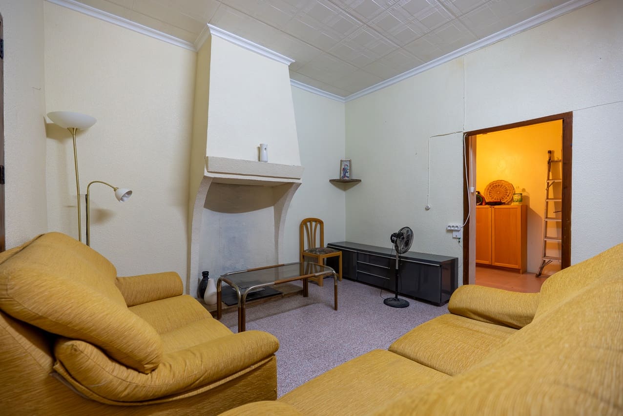 3 soverom Hus til salgs i Pinoso med svømmebasseng - € 110 000 (Ref: 9319966)