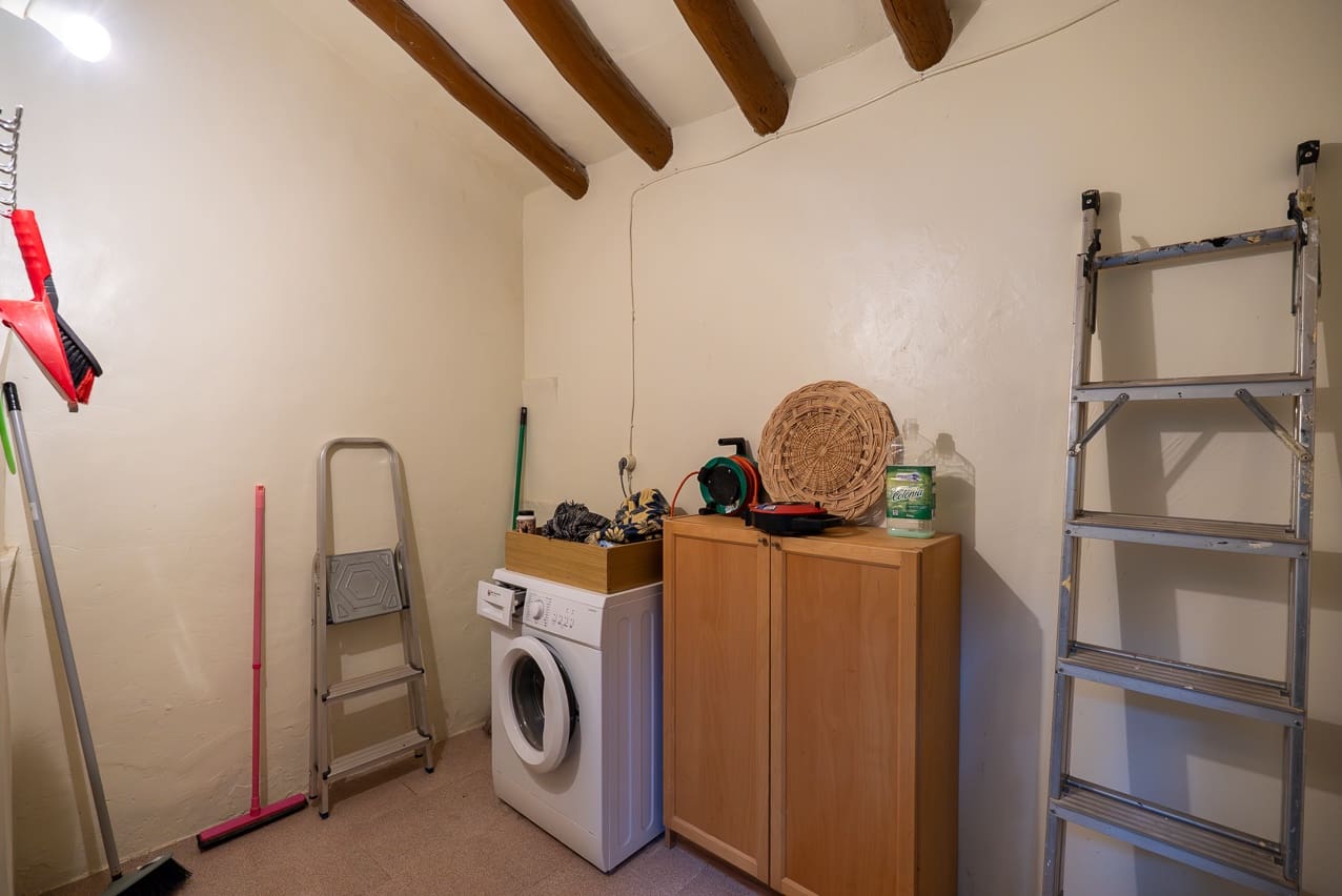 3 soverom Hus til salgs i Pinoso med svømmebasseng - € 110 000 (Ref: 9319966)