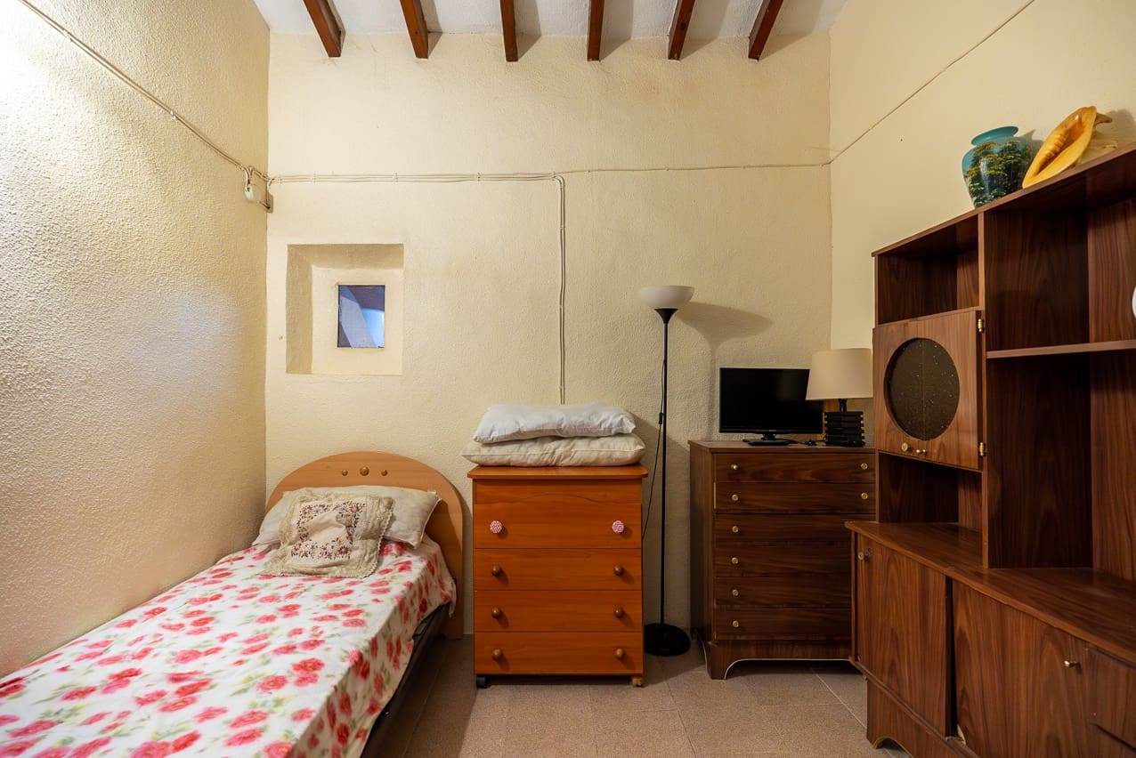 3 soverom Hus til salgs i Pinoso med svømmebasseng - € 110 000 (Ref: 9319966)