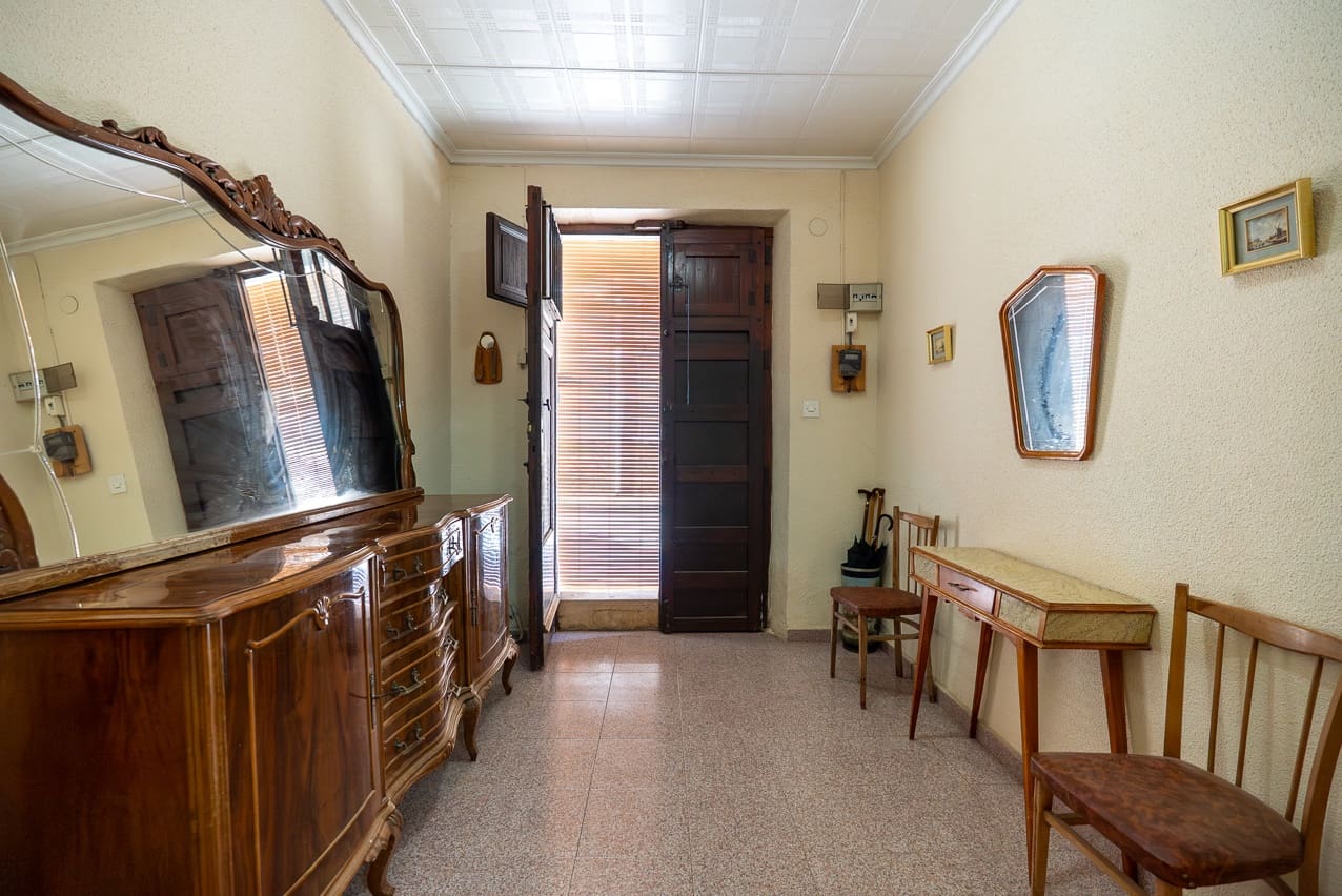 3 soverom Hus til salgs i Pinoso med svømmebasseng - € 110 000 (Ref: 9319966)