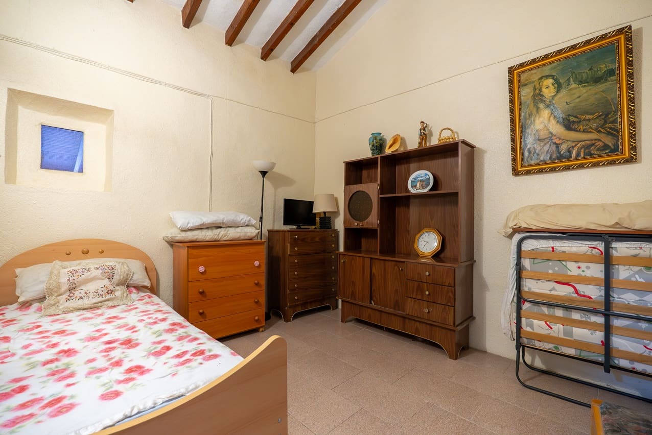 3 soverom Hus til salgs i Pinoso med svømmebasseng - € 110 000 (Ref: 9319966)