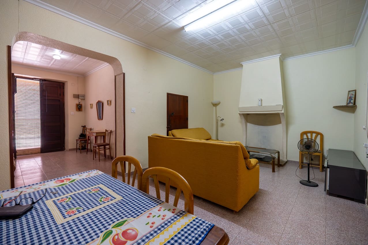 3 soverom Hus til salgs i Pinoso med svømmebasseng - € 110 000 (Ref: 9319966)