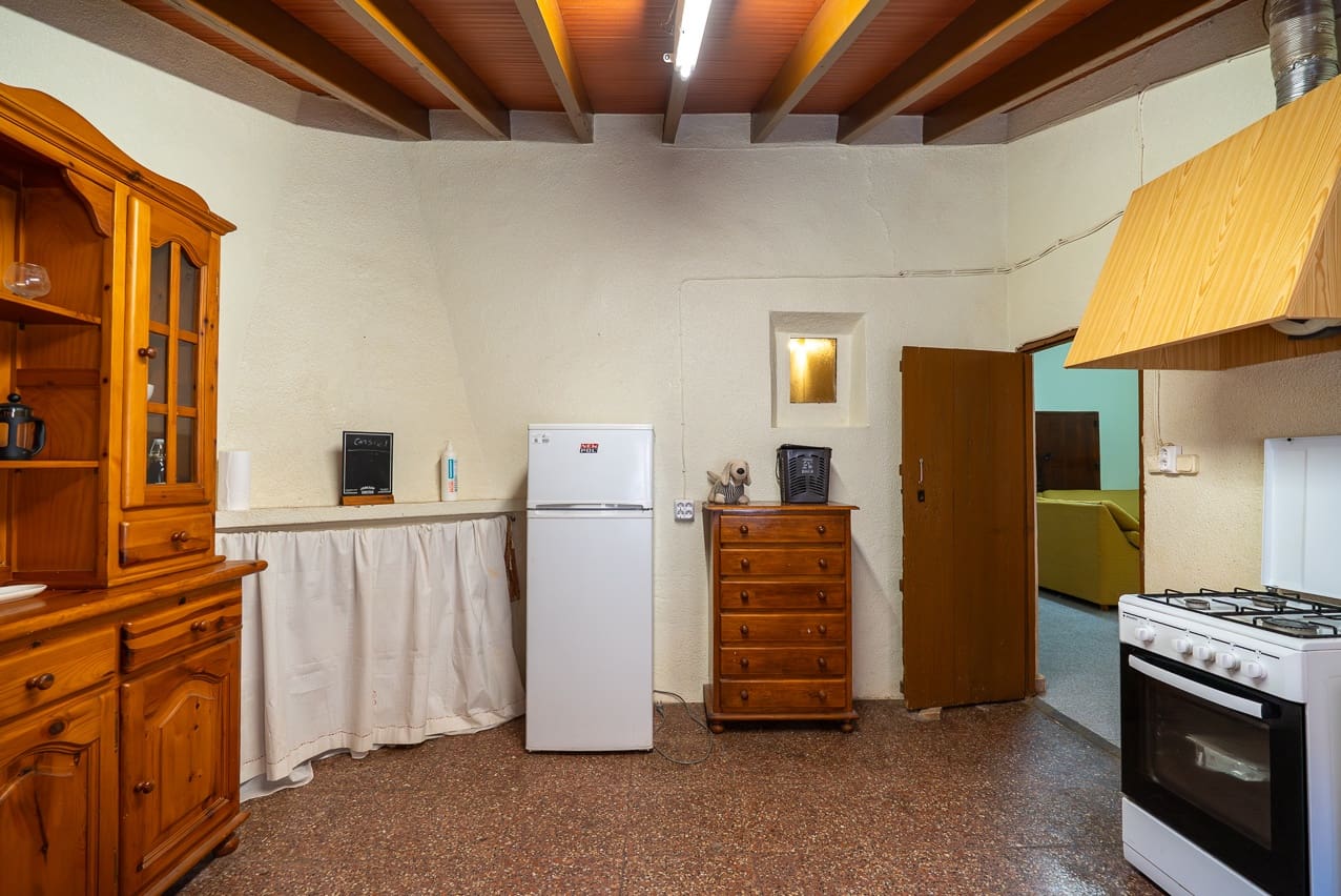 3 soverom Hus til salgs i Pinoso med svømmebasseng - € 110 000 (Ref: 9319966)