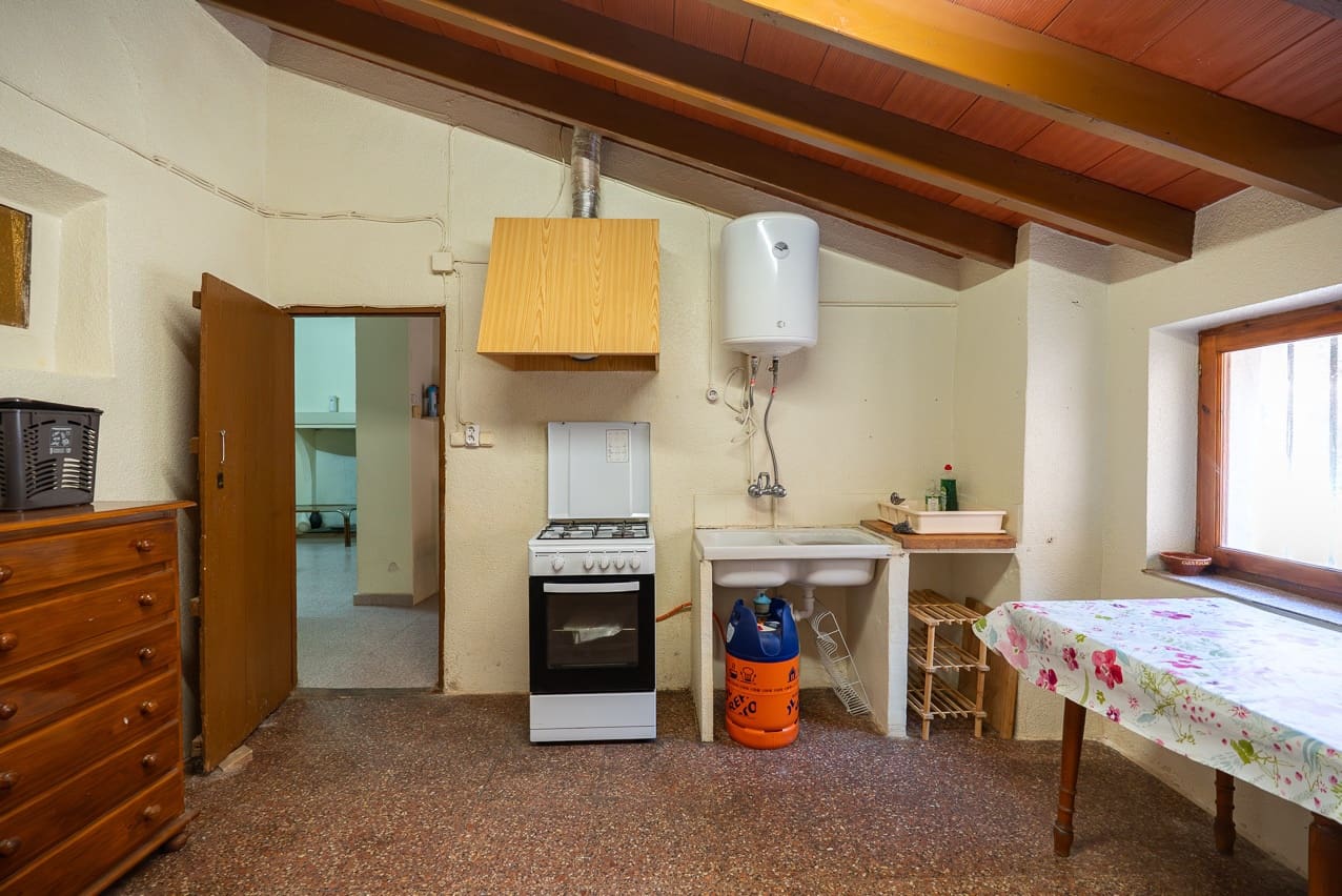 3 soverom Hus til salgs i Pinoso med svømmebasseng - € 110 000 (Ref: 9319966)