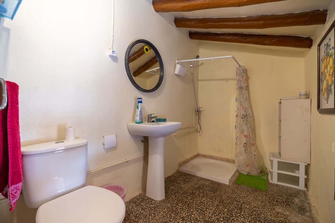 3 soverom Hus til salgs i Pinoso med svømmebasseng - € 110 000 (Ref: 9319966)