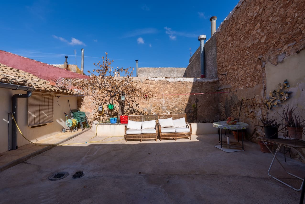 3 soverom Hus til salgs i Pinoso med svømmebasseng - € 110 000 (Ref: 9319966)