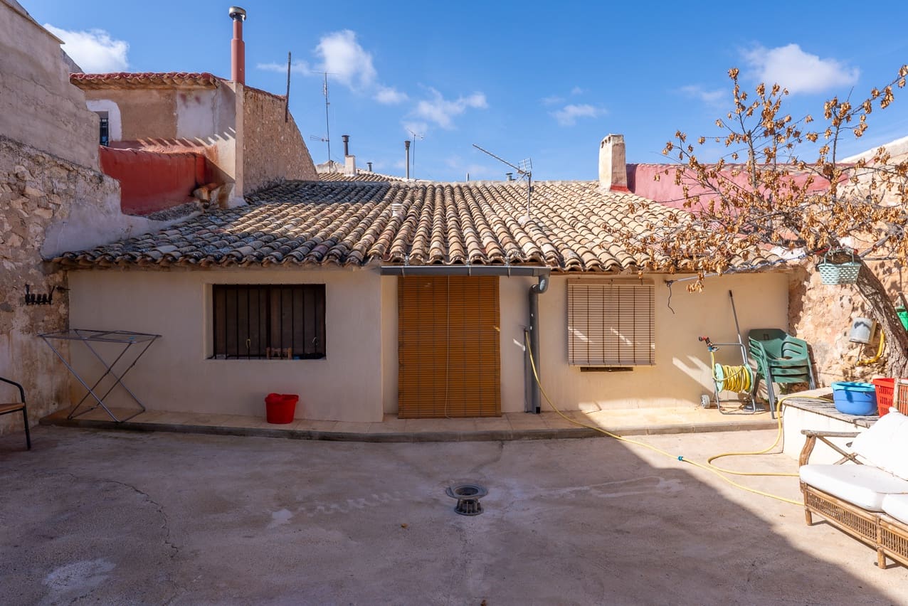 3 soverom Hus til salgs i Pinoso med svømmebasseng - € 110 000 (Ref: 9319966)