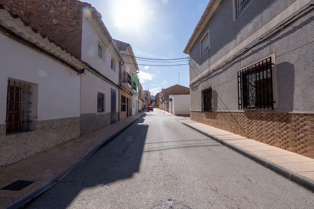 3 soverom Hus til salgs i Pinoso med svømmebasseng - € 110 000 (Ref: 9319966)