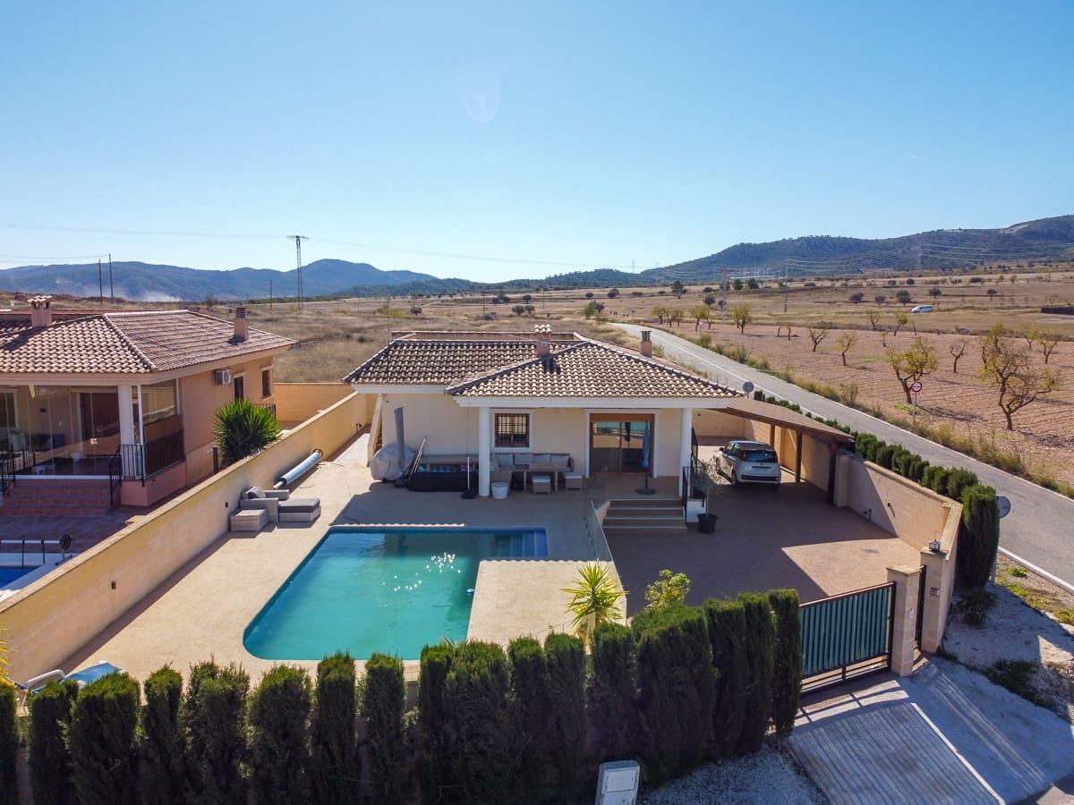 3 quarto Moradia para venda em Jumilla com piscina - 225 000 € (Ref: 9370351)