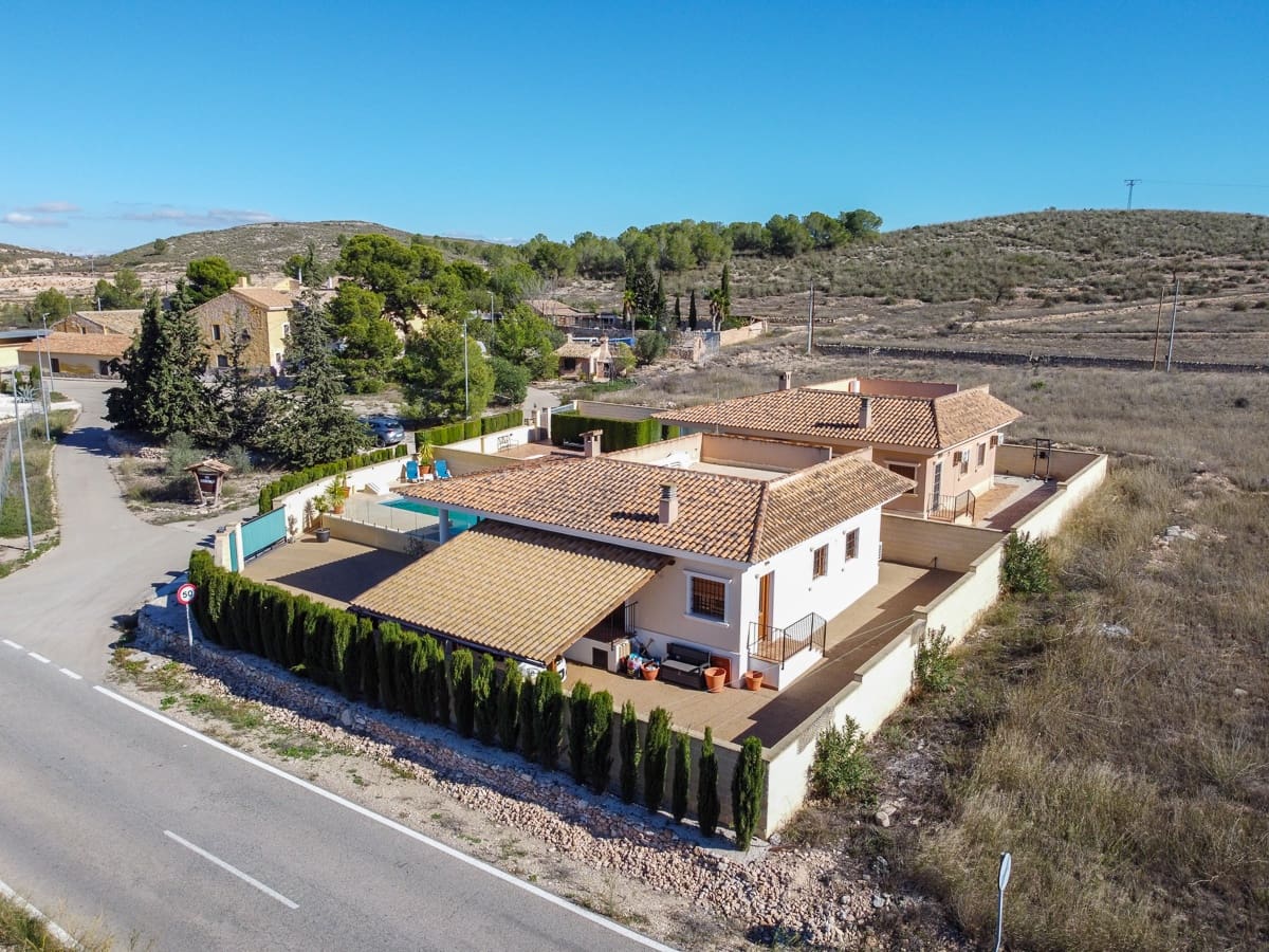 3 quarto Moradia para venda em Jumilla com piscina - 225 000 € (Ref: 9370351)