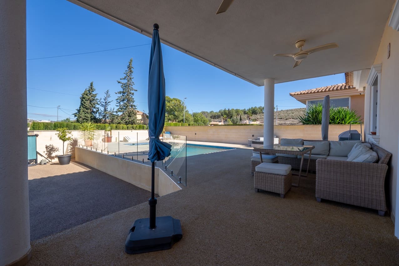 3 quarto Moradia para venda em Jumilla com piscina - 225 000 € (Ref: 9370351)