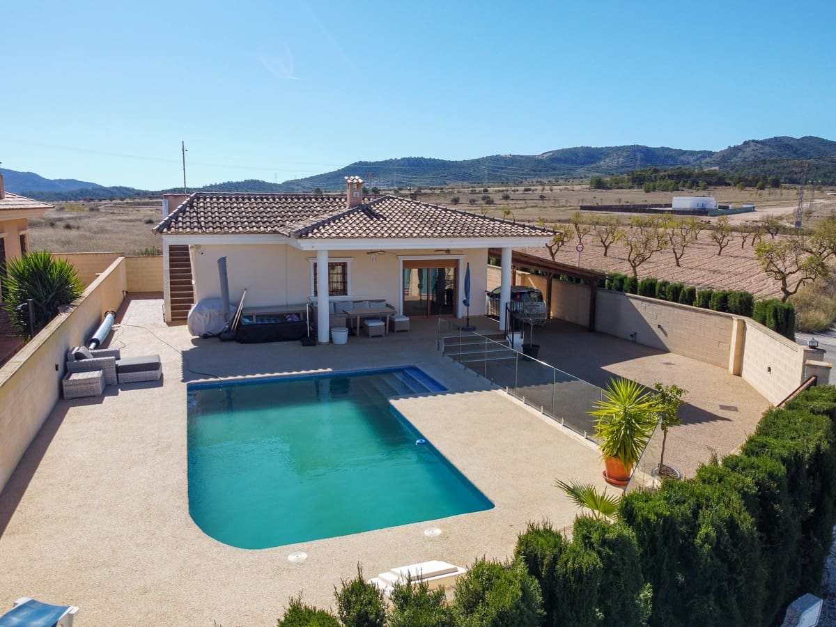 3 quarto Moradia para venda em Jumilla com piscina - 225 000 € (Ref: 9370351)