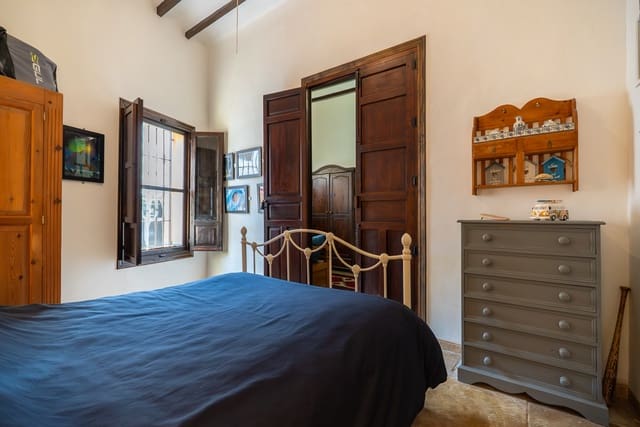 4 soverom Hus til salgs i Pinoso med svømmebasseng - € 275 000 (Ref: 9372342)