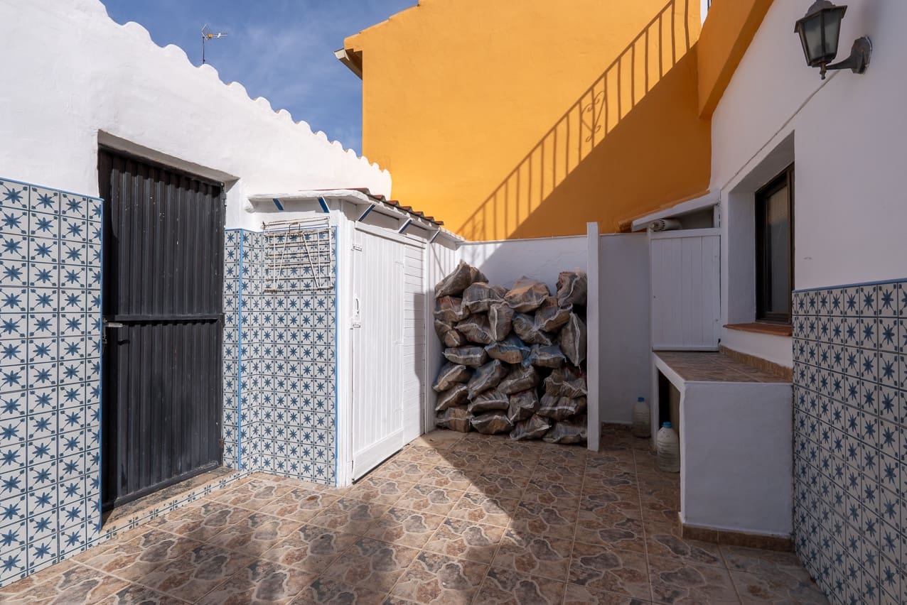 4 soverom Hus til salgs i Pinoso med svømmebasseng - € 275 000 (Ref: 9372342)