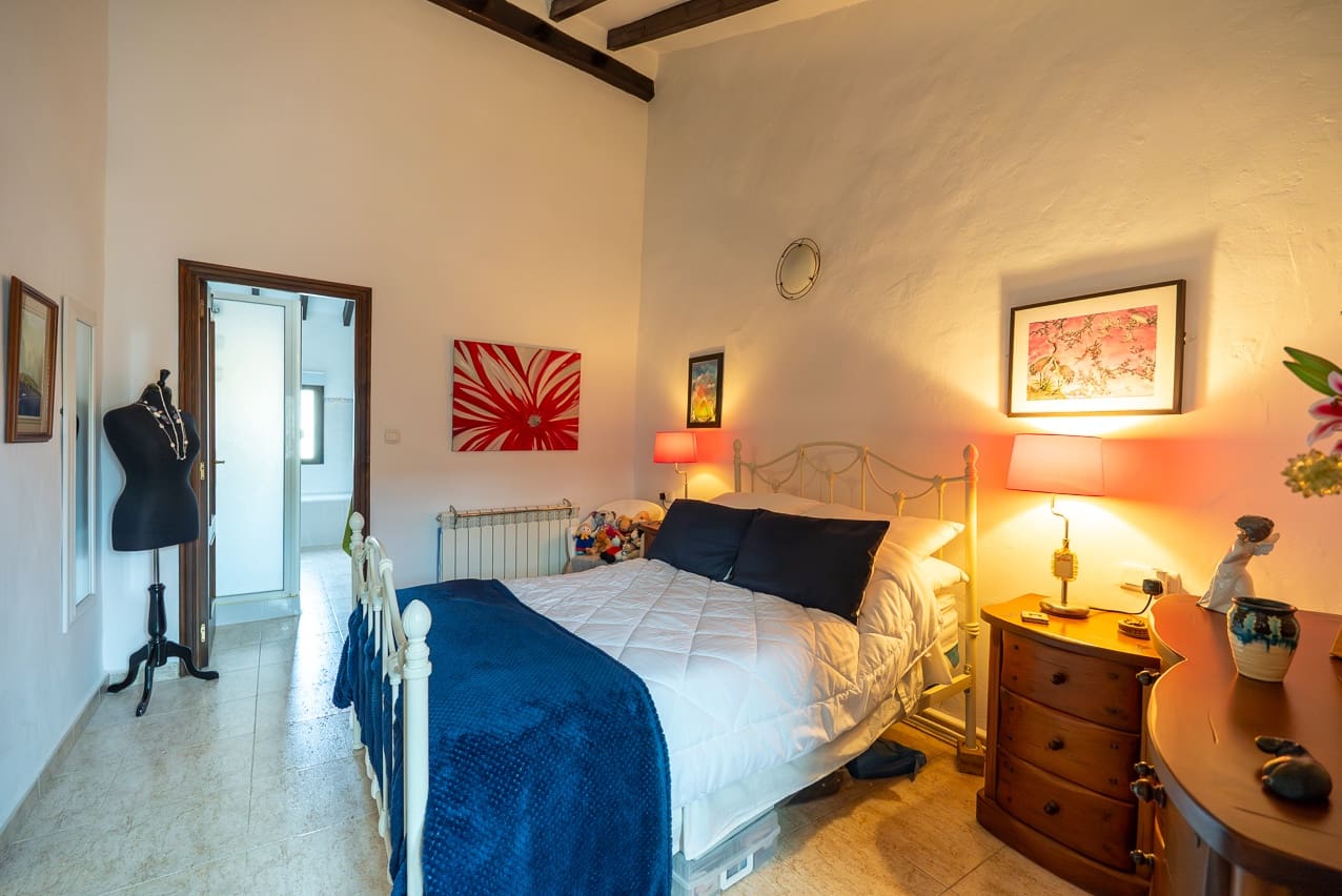 4 soverom Hus til salgs i Pinoso med svømmebasseng - € 275 000 (Ref: 9372342)