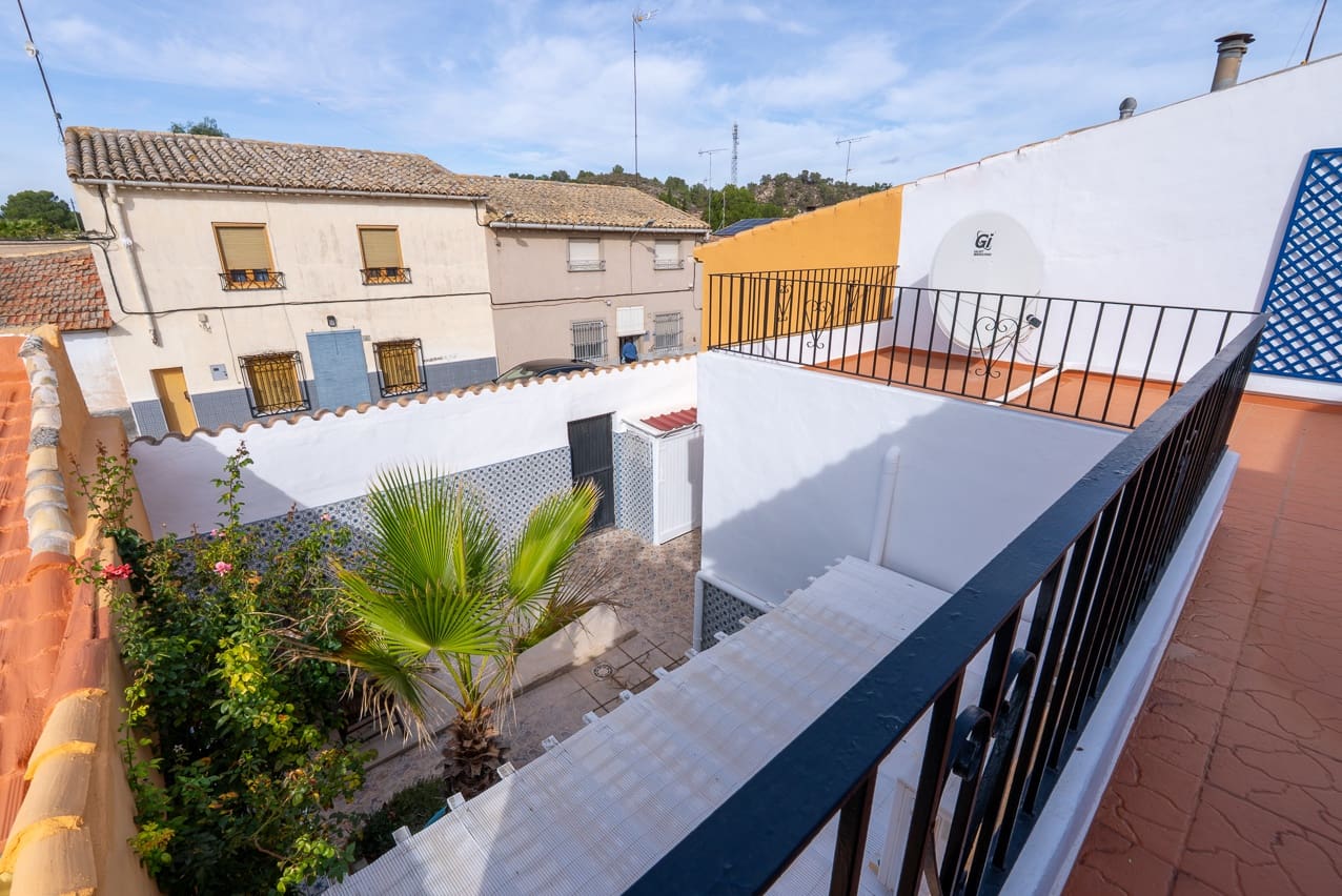 4 soverom Hus til salgs i Pinoso med svømmebasseng - € 275 000 (Ref: 9372342)