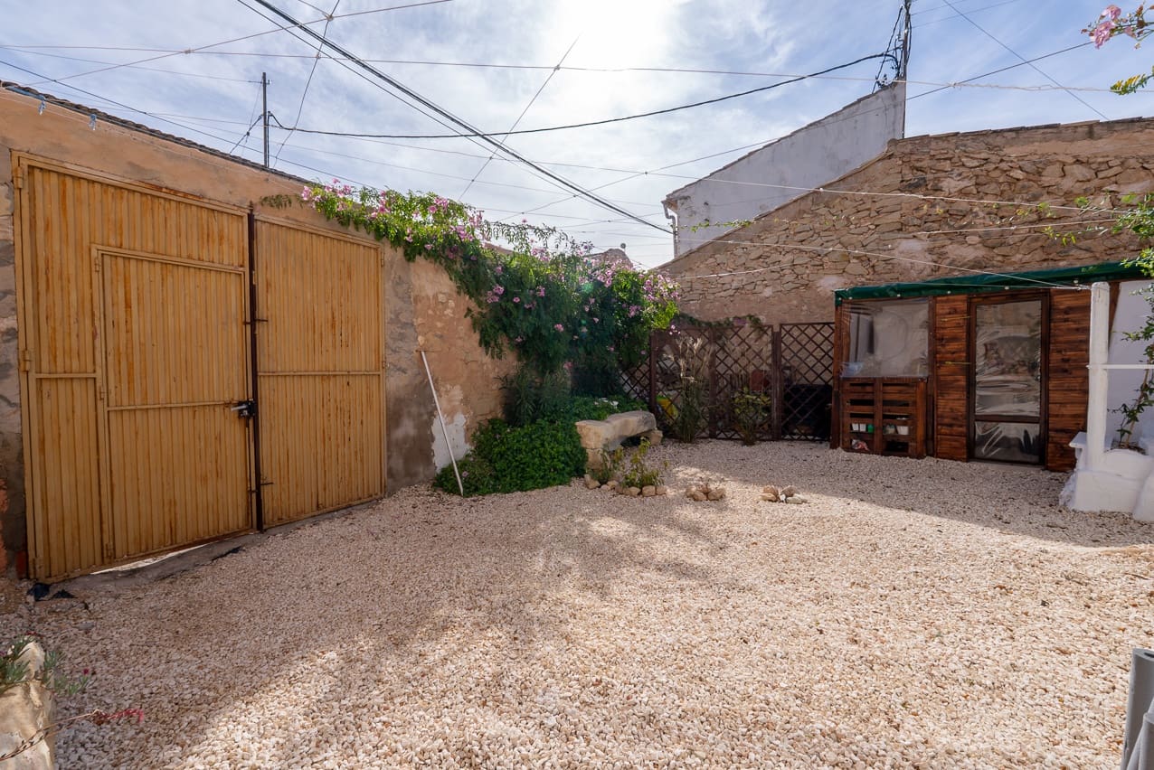 4 soverom Hus til salgs i Pinoso med svømmebasseng - € 275 000 (Ref: 9372342)