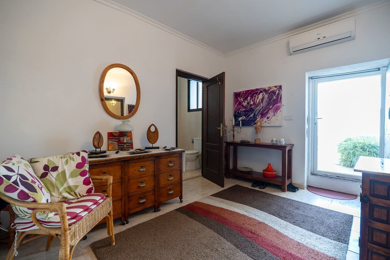 4 bedroom Townhouse for sale in Chinorlet / Xinorlet with pool - € 275,000 (Ref: 9372342)