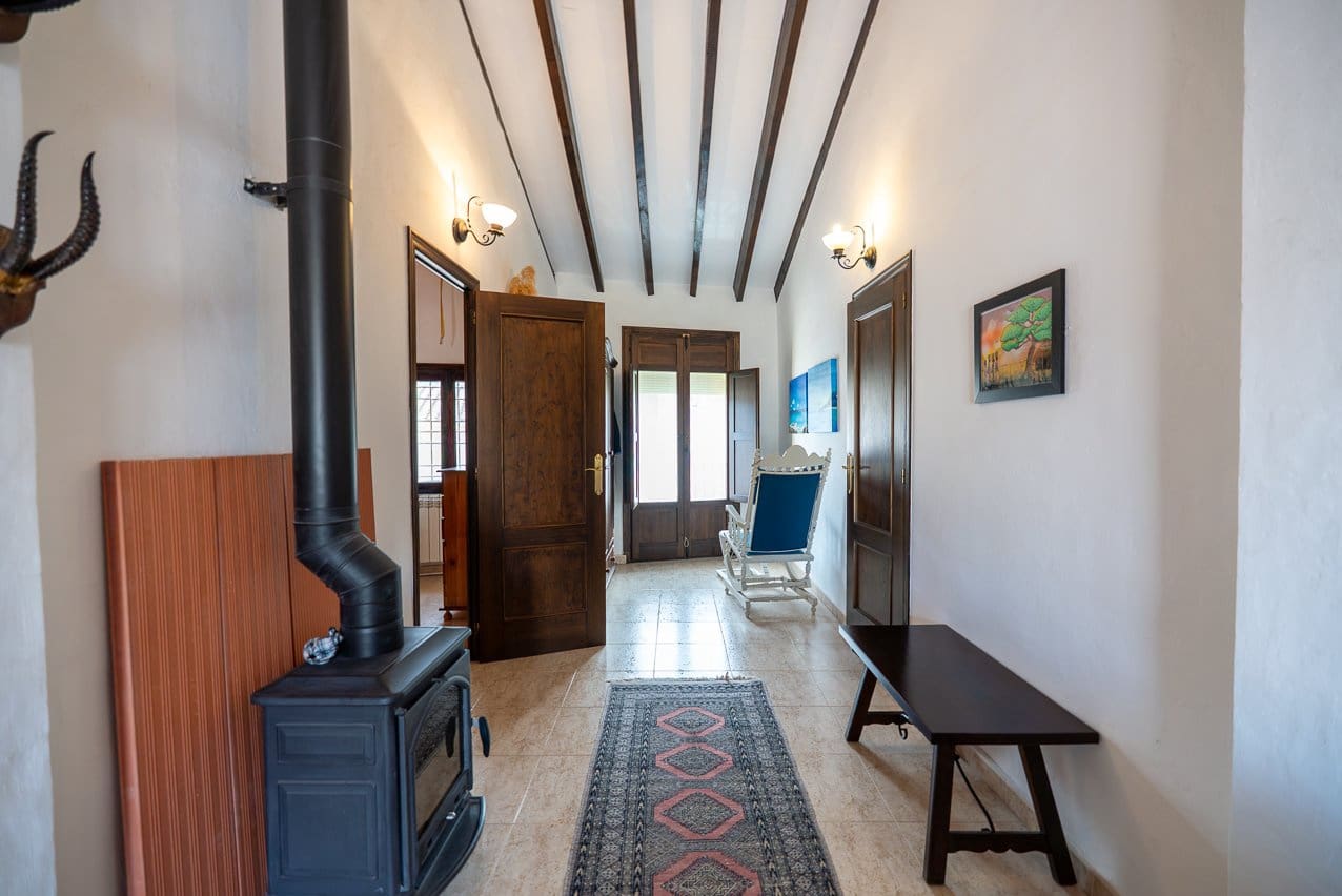 4 bedroom Townhouse for sale in Chinorlet / Xinorlet with pool - € 275,000 (Ref: 9372342)