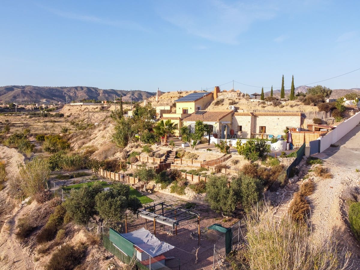 4 chambre Finca/Maison de Campagne à vendre à Abanilla avec piscine - 272 000 € (Ref: 9406922)