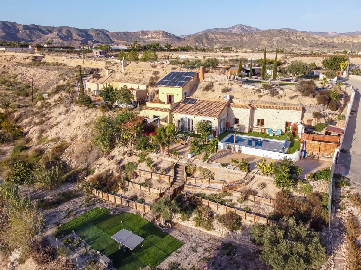 4 chambre Finca/Maison de Campagne à vendre à Abanilla avec piscine - 272 000 € (Ref: 9406922)