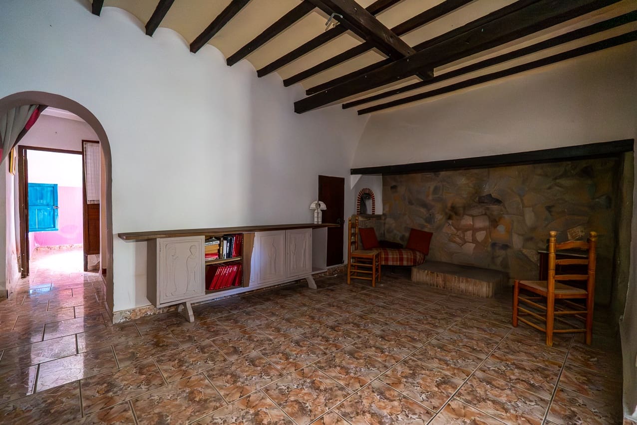 8 soveværelse Finca/Landehus til salg i Monovar / Monover med swimmingpool - € 156.000 (Ref: 9409844)