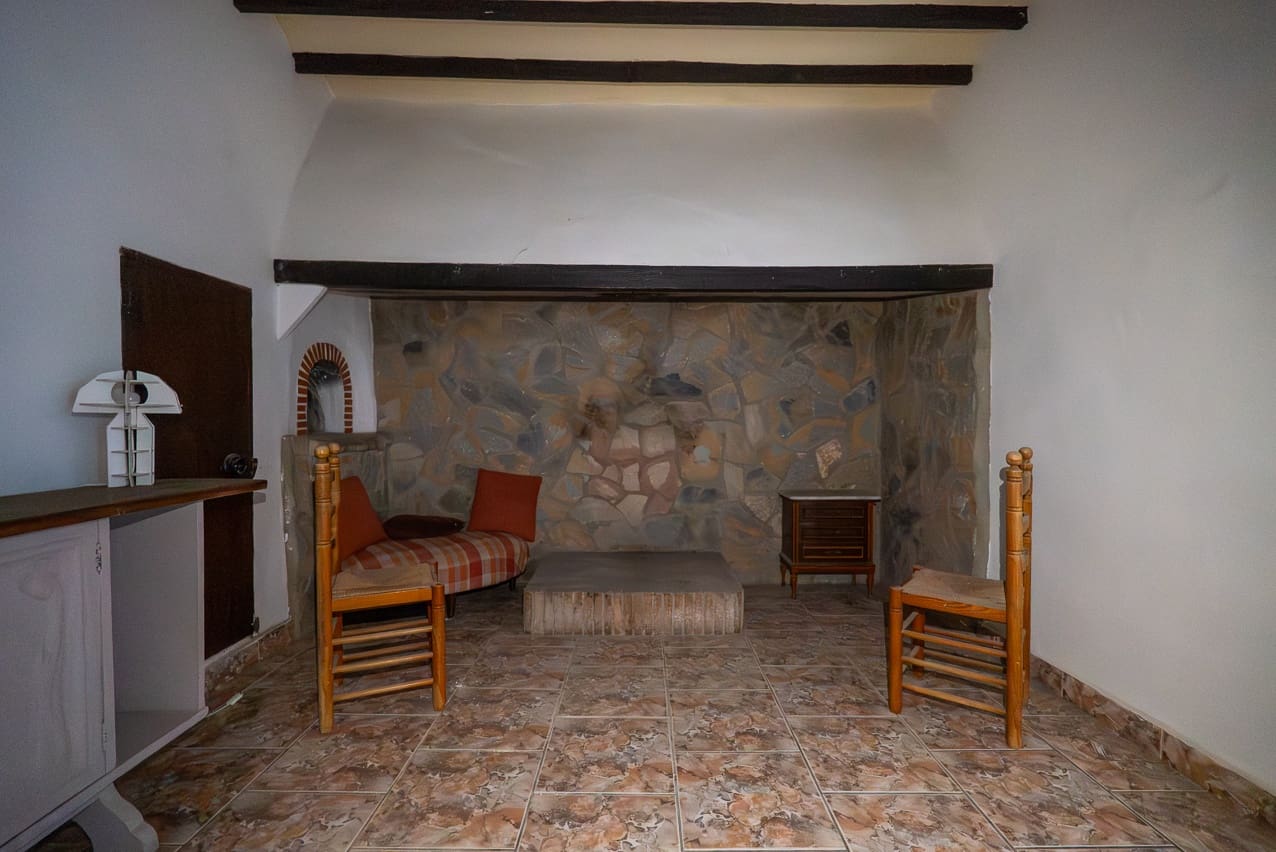 8 soveværelse Finca/Landehus til salg i Monovar / Monover med swimmingpool - € 156.000 (Ref: 9409844)