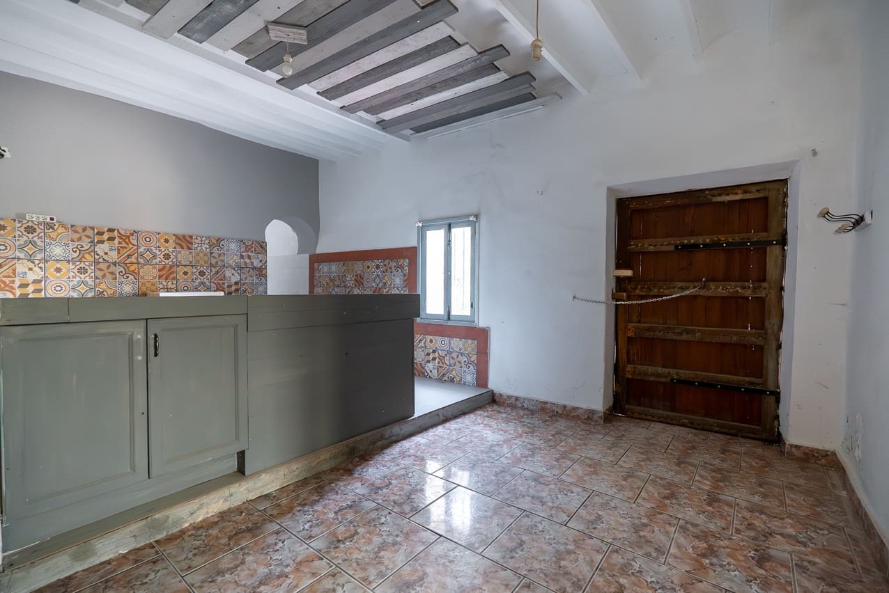 8 soveværelse Finca/Landehus til salg i Monovar / Monover med swimmingpool - € 156.000 (Ref: 9409844)