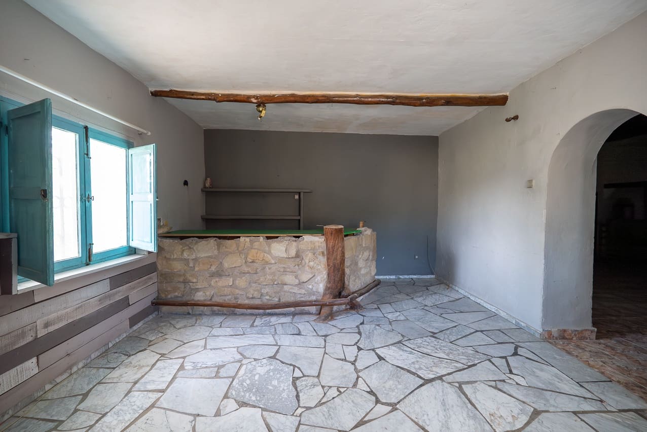 8 soveværelse Finca/Landehus til salg i Monovar / Monover med swimmingpool - € 156.000 (Ref: 9409844)