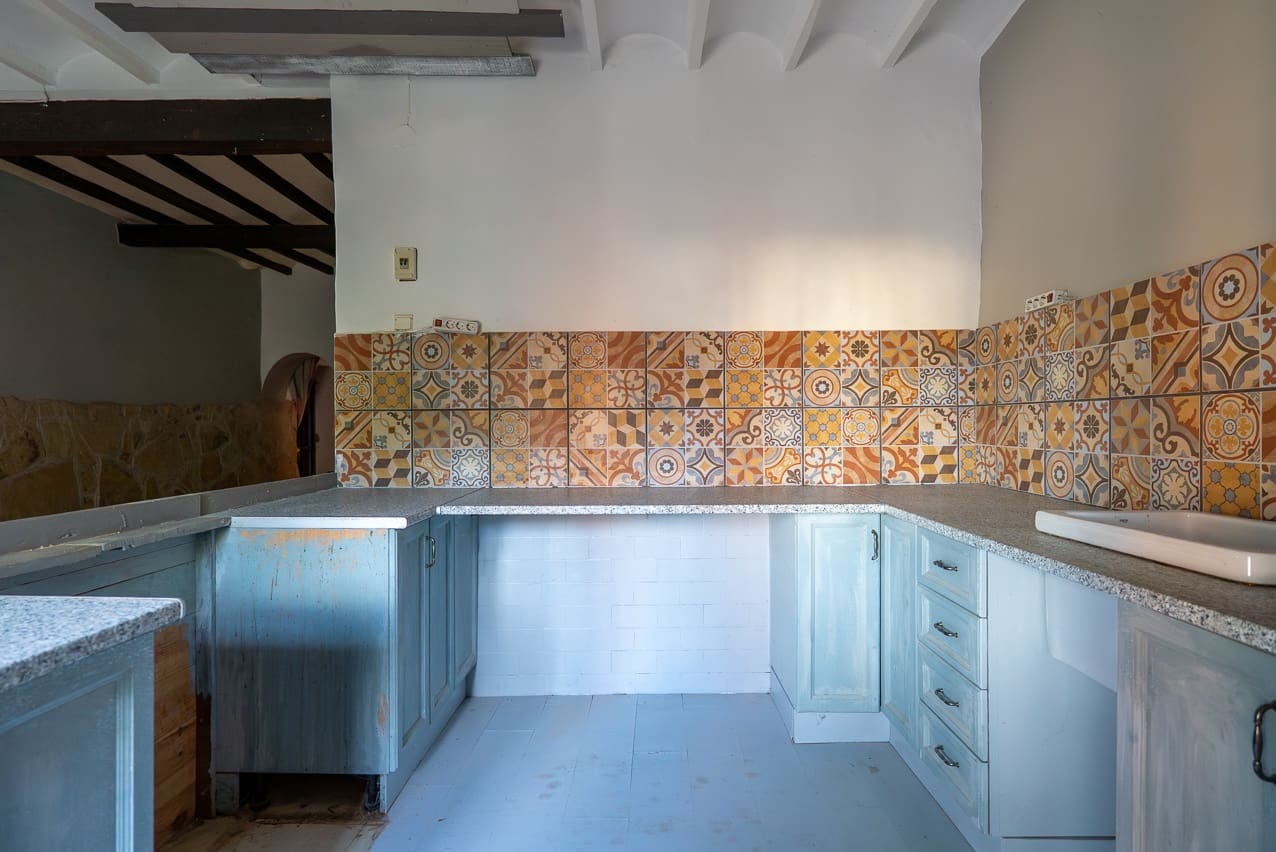 8 soveværelse Finca/Landehus til salg i Monovar / Monover med swimmingpool - € 156.000 (Ref: 9409844)