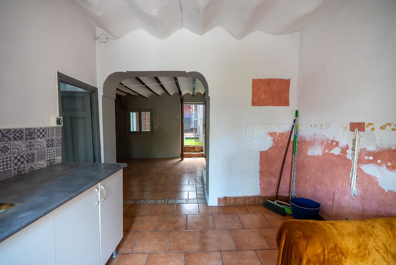 8 soveværelse Finca/Landehus til salg i Monovar / Monover med swimmingpool - € 156.000 (Ref: 9409844)