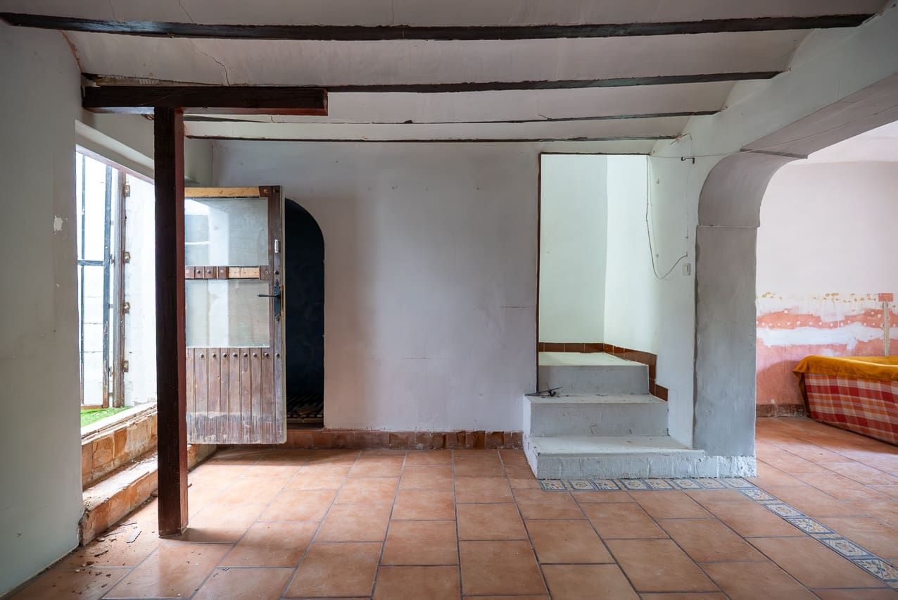 8 soveværelse Finca/Landehus til salg i Monovar / Monover med swimmingpool - € 156.000 (Ref: 9409844)