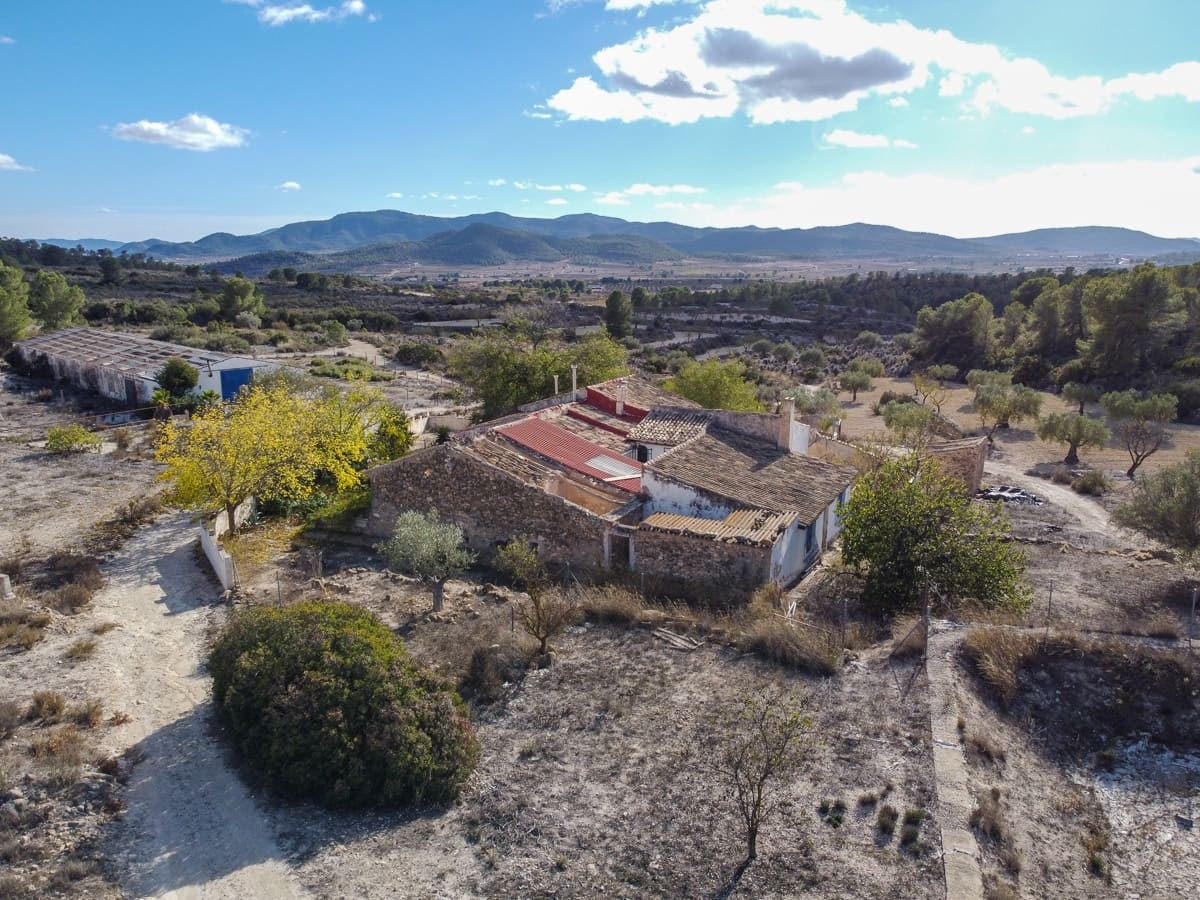 8 soveværelse Finca/Landehus til salg i Monovar / Monover med swimmingpool - € 156.000 (Ref: 9409844)