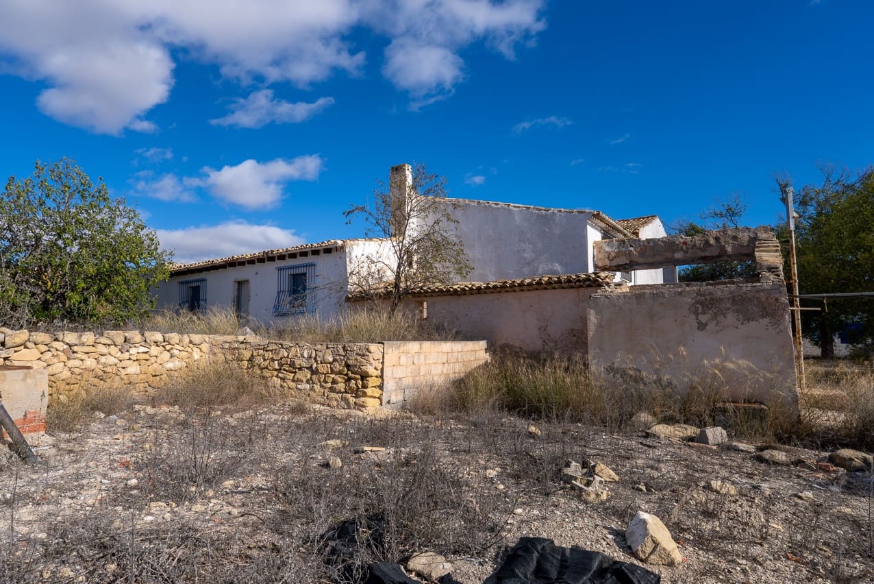 8 soveværelse Finca/Landehus til salg i Monovar / Monover med swimmingpool - € 156.000 (Ref: 9409844)